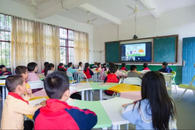 荣光计划 | 让偏乡的孩子看见世界——智...